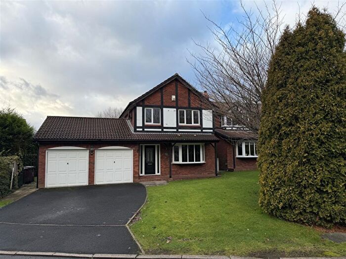 4 Bedroom Property For Sale In Arley Close, Dukinfield, SK16