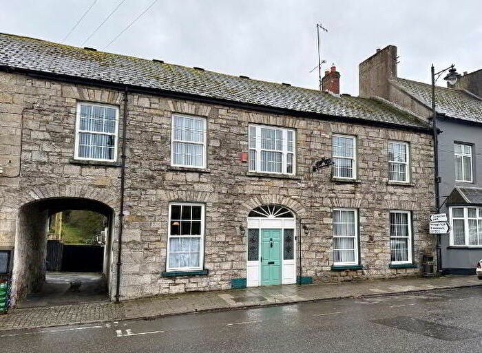 5 Bedroom Mid TownHouse For Sale In Main Street, Caledon, BT68