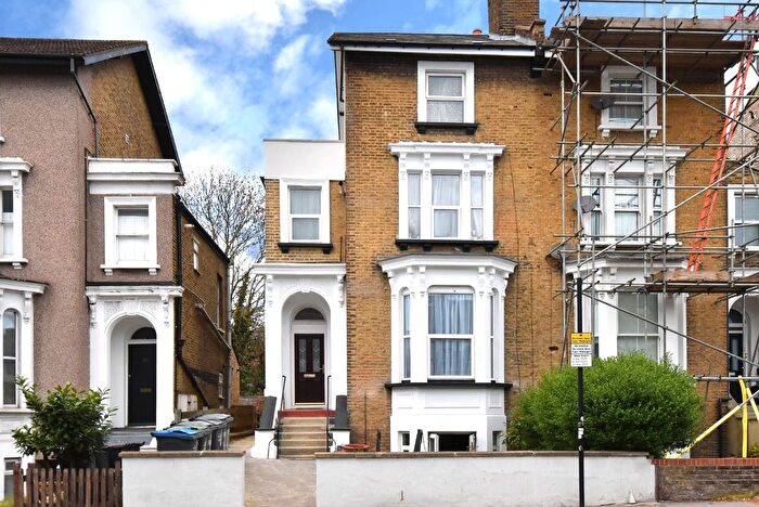1 Bedroom Flat To Rent In Whitehorse Lane, London, Greater London, SE25