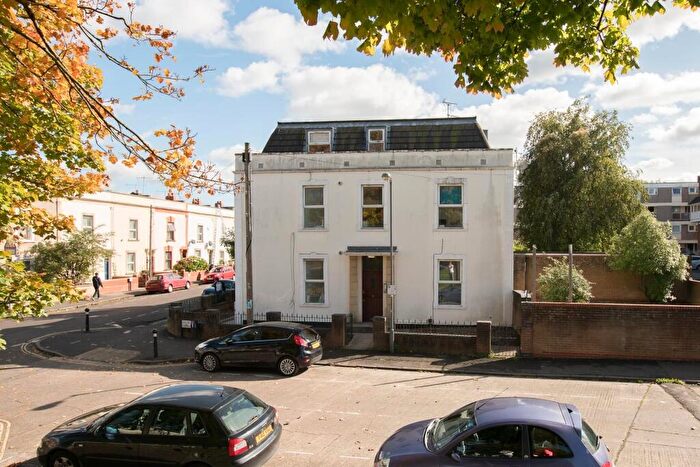 2 Bedroom Flat To Rent In St. Nicholas Road, St. Pauls, Bristol, BS2