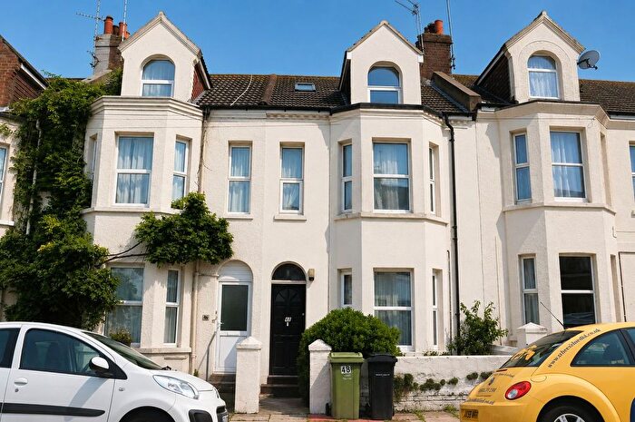 2 Bedroom Flat To Rent In Cornwall Road, Bexhill-On-Sea, TN39