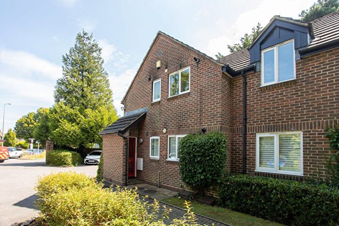 2 Bedroom Flat For Sale In Sunderland Avenue, Oxford, OX2