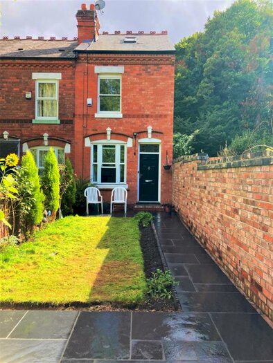 3 Bedroom End Of Terrace House To Rent In Aldwyn Avenue, Birmingham, B13