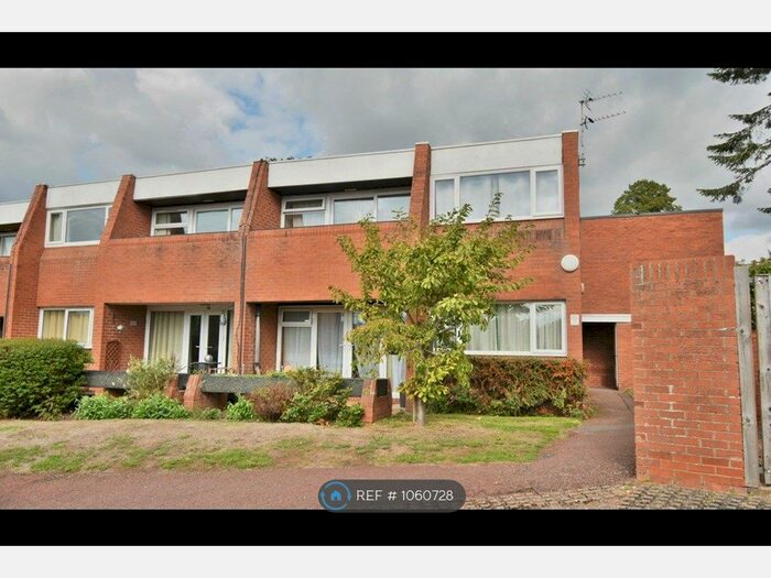 1 Bedroom Flat To Rent In Knightthorpe Court, Loughborough, LE11