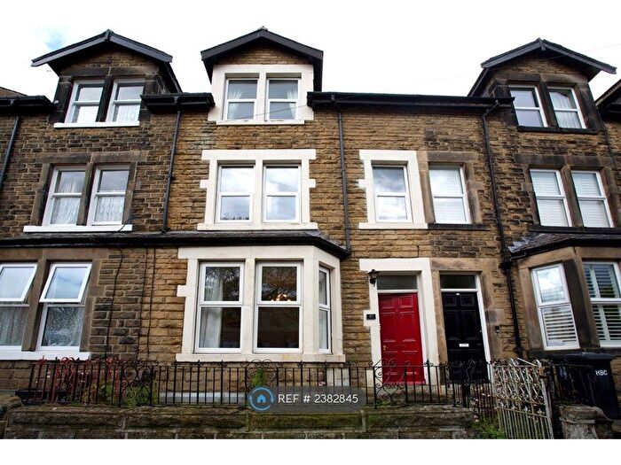 1 Bedroom Flat To Rent In Dragon Road, Harrogate, HG1
