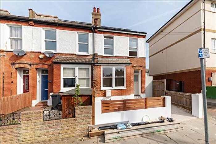 4 Bedroom End Of Terrace House To Rent In Effra Road, London, SW19