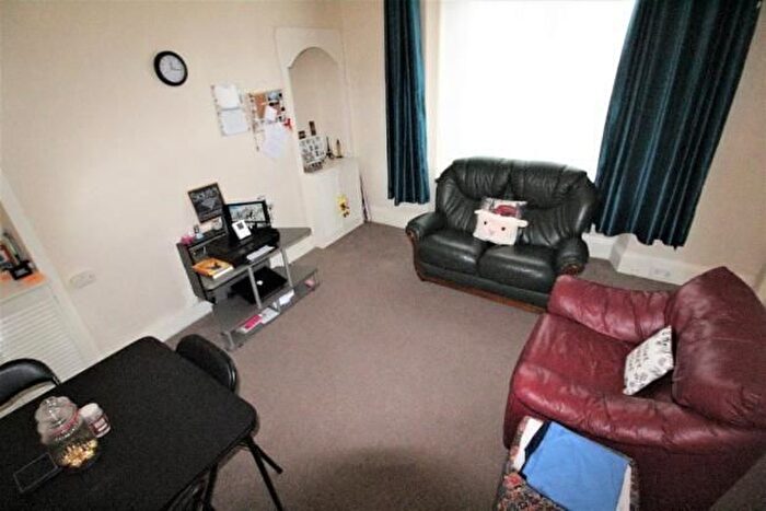 1 Bedroom Flat To Rent In Walker Place, Aberdeen, AB11