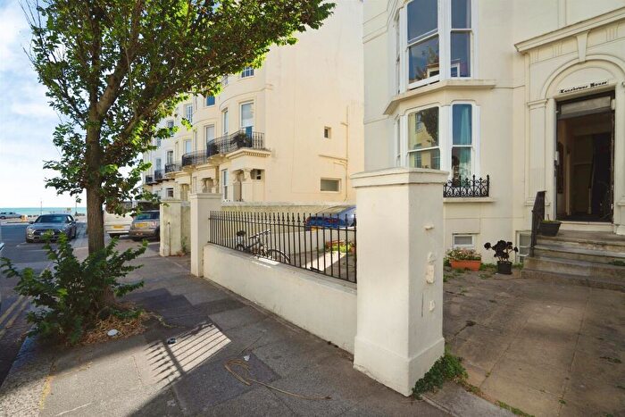 Studio For Sale In Lansdowne Place, Hove, BN3