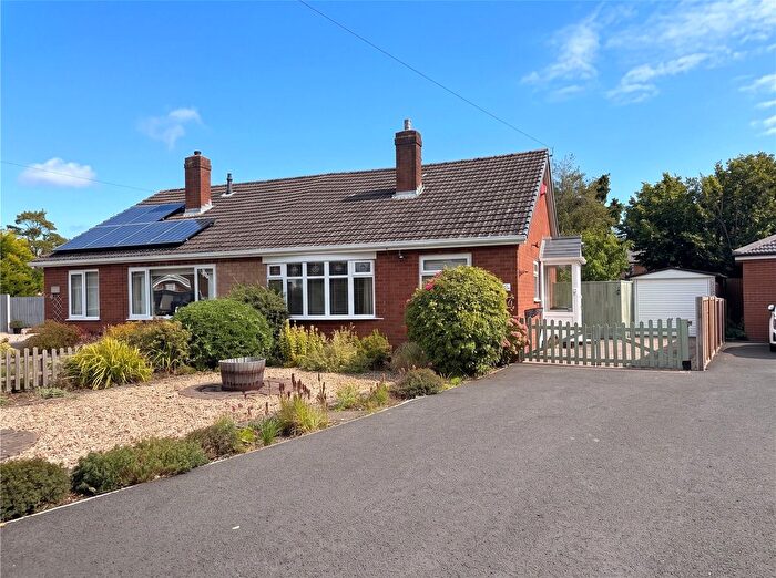 2 Bedroom Bungalow For Sale In Alverley Close, Wellington, Telford, Shropshire, TF1