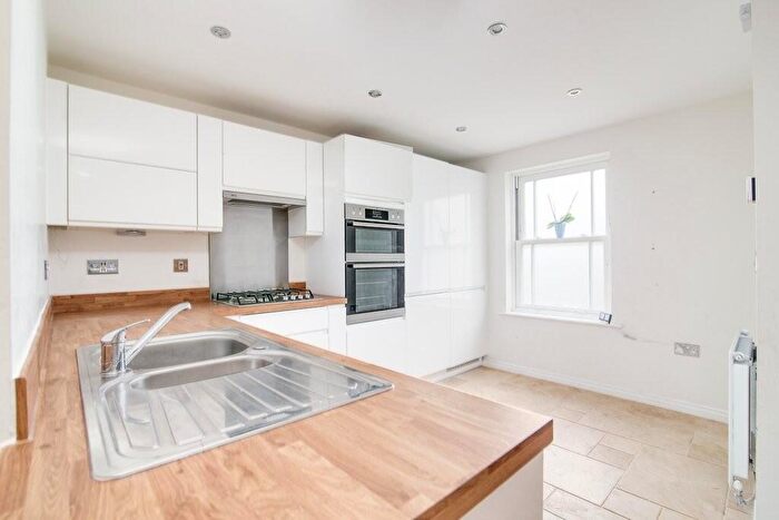 4 Bedroom Semi-Detached House To Rent In Highfield Road, Edgbaston, Birmingham, B15