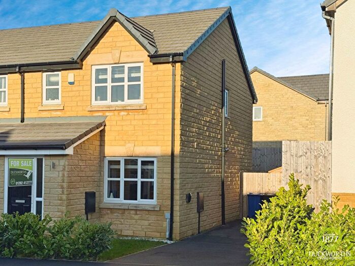 3 Bedroom Semi-Detached House For Sale In Cunliffe Drive, Burnley, BB12