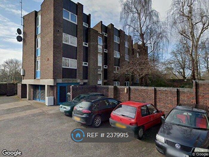 2 Bedroom Flat To Rent In Milton Court, Twickenham, TW2