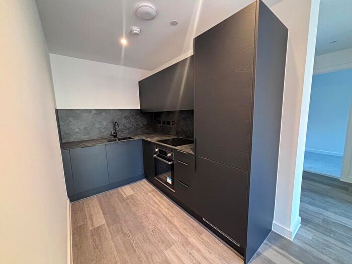 1 Bedroom Flat To Rent In Berkeley Square, Ordsall Lane, Salford, M5