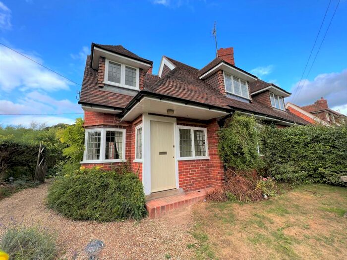 3 Bedroom Character Property To Rent In Urquhart Lane, Ipsden, Wallingford, OX10