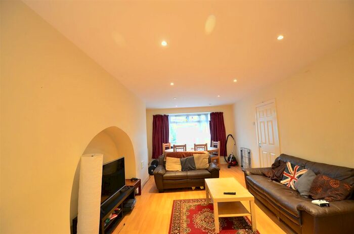 3 Bedroom Terraced House To Rent In Quinton Road, Harborne, Birmingham, B17