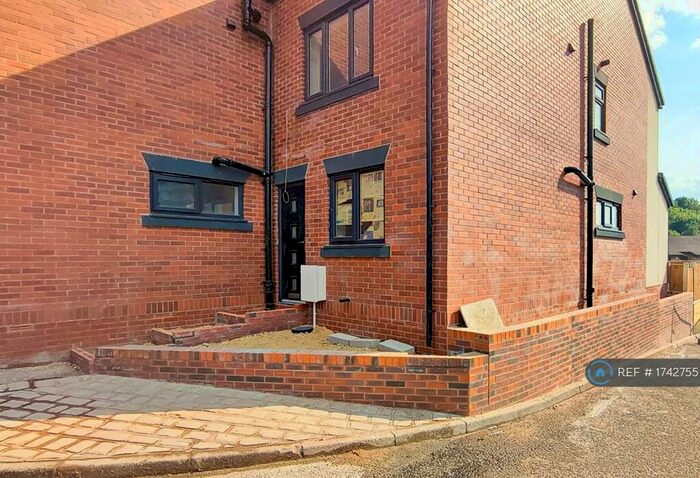 3 Bedroom Semi-Detached House To Rent In Taylor Street, Middleton, Manchester, M24