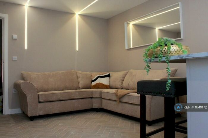 5 Bedroom Terraced House To Rent In Whitefriars Street, Coventry, CV1