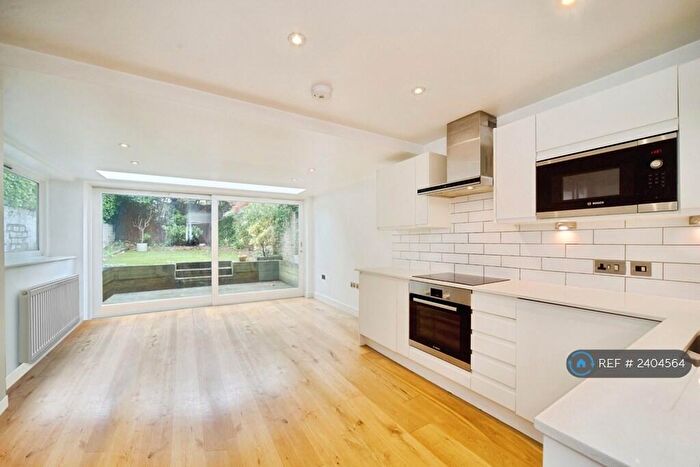 2 Bedroom Flat To Rent In Agar Grove, London, NW1