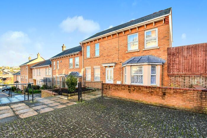 3 Bedroom End Of Terrace House To Rent In Steven Close, Chatham, Kent, ME4