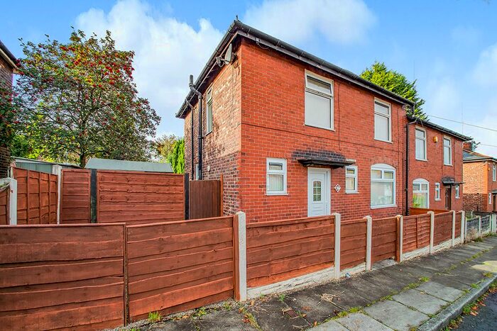 3 Bedroom Semi-Detached House To Rent In Duke Street, Radcliffe, Manchester, Greater Manchester, M26