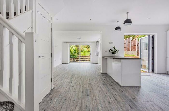 4 Bedroom Semi-Detached Bungalow To Rent In Oaks Road, Kenley, CR8