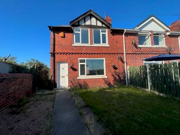 3 Bedroom House To Rent In West Street, Thurcroft, Rotherham, S66