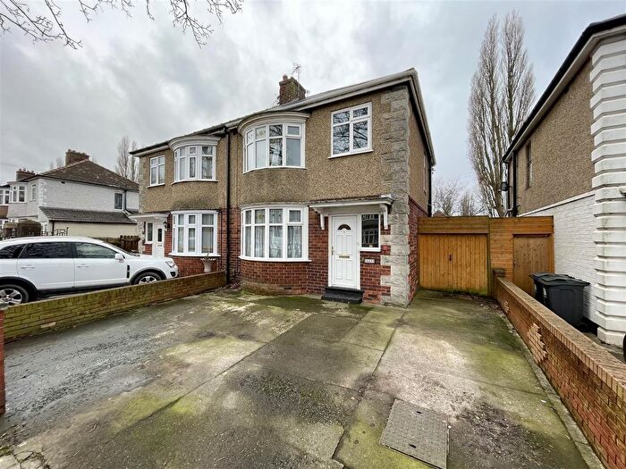 3 Bedroom Semi-Detached House For Sale In Yarm Road, Darlington, DL1