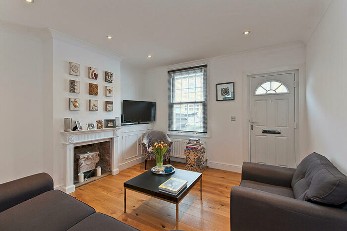 3 Bedroom House To Rent In Radnor Road, Weybridge, KT13