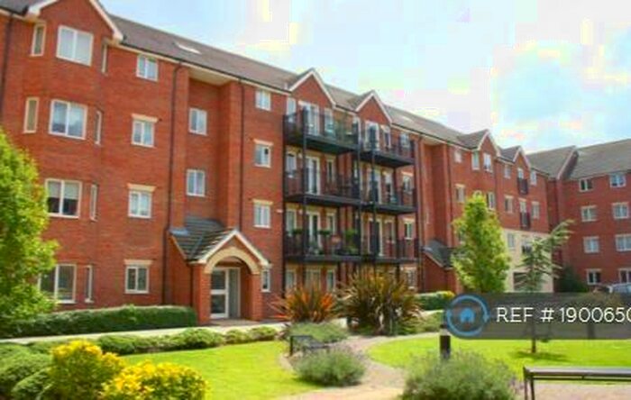 2 Bedroom Flat To Rent In Omega Court, Romford, RM7