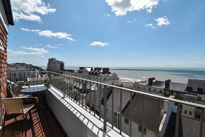 1 Bedroom Flat For Sale In West Hill Road, St. Leonards-On-Sea, TN38