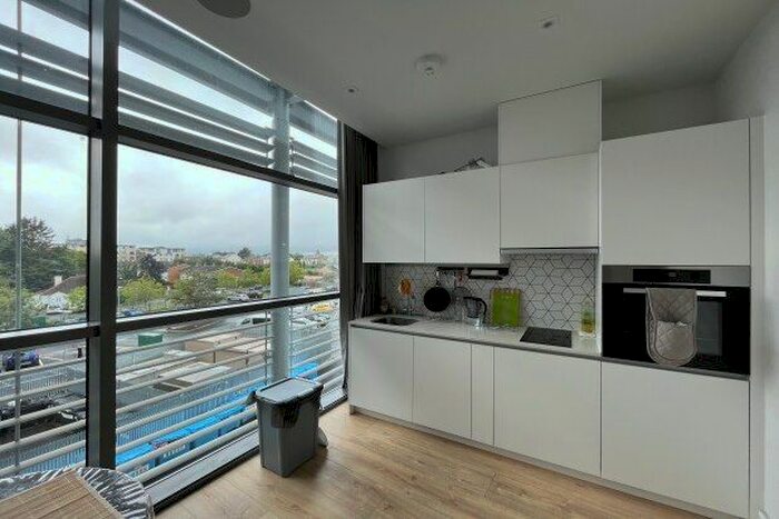 Studio To Rent In Station Road, Addlestone, KT15