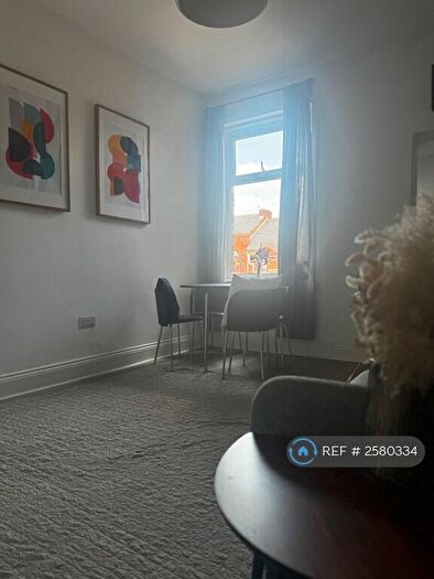 3 Bedroom Flat To Rent In Simonside Terrace, Newcastle Upon Tyne, NE6