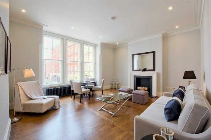 1 Bedroom Flat To Rent In North Audley Street, Mayfair, W1K