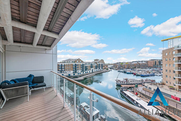 1 Bedroom Apartment For Sale In Basin Approach, Limehouse, London, E14