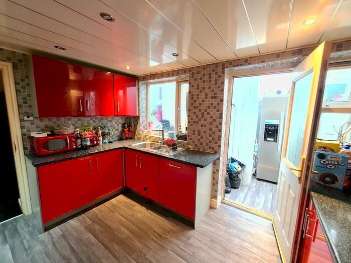 3 Bedroom Terraced House To Rent In Goldfinch Street, Preston, PR1