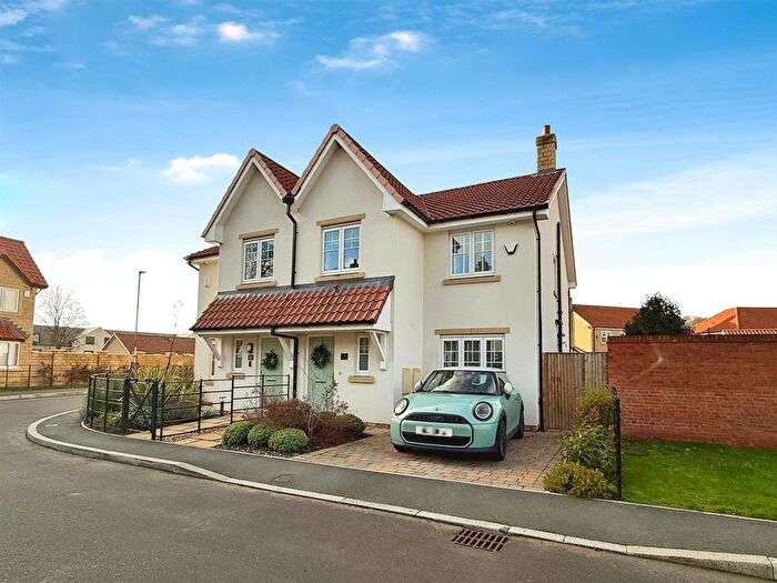 4 Bedroom Semi Detached House For Sale In Settlement Drive, Clowne, Chesterfield, S43