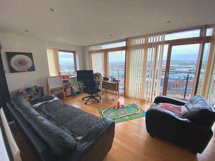 2 Bedroom Apartment To Rent In Clarence House, Leeds Dock, City Centre, LS10