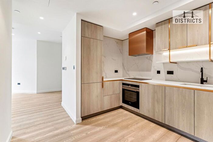 2 Bedroom Apartment To Rent In Aspen Tower, Marsh Wall, E14