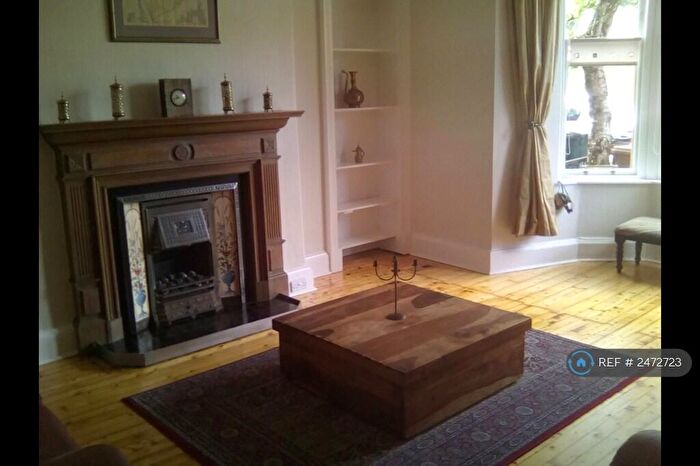 3 Bedroom Flat To Rent In Morningside Park, Edinburgh, EH10