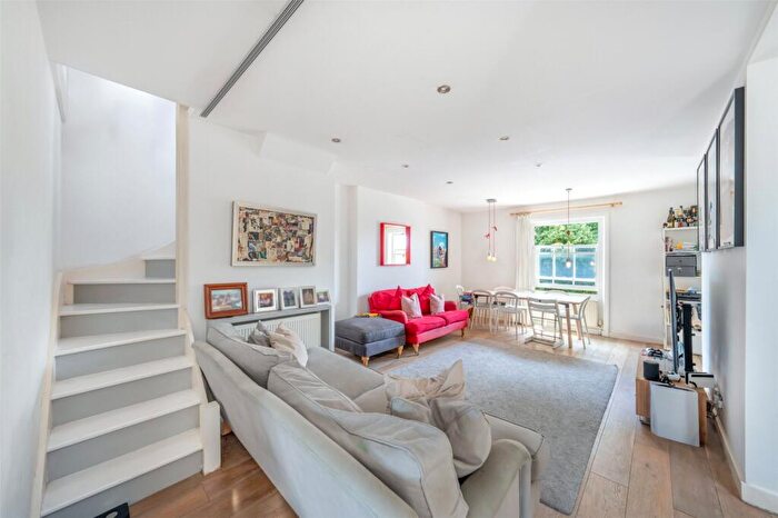 3 Bedroom Flat To Rent In King Henrys Road, Primrose Hill, NW3