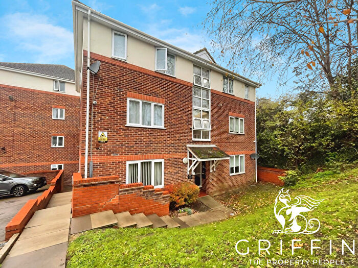 1 Bedroom Flat To Rent In Ashford Court, Overcliff Road, Little Thurrock, RM17
