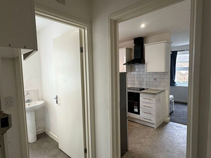 Studio To Rent In Acton Lane, NW10