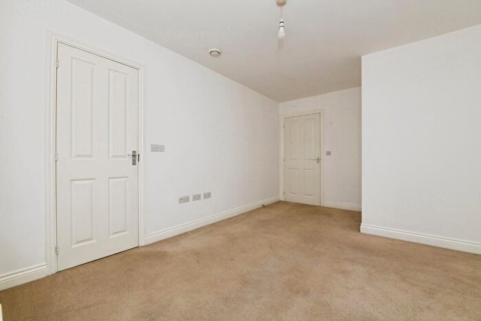 2 Bedroom Flat For Sale In Cressy Quay, Chelmsford, Essex, CM2