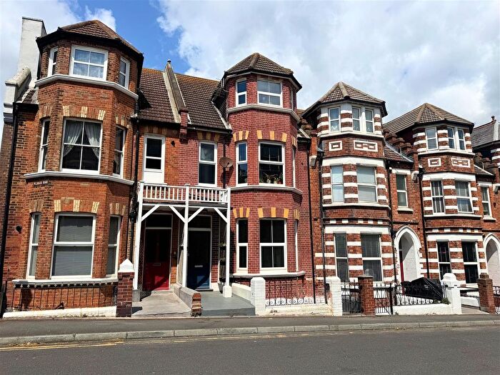 2 Bedroom Flat To Rent In Milward Road, Hastings, TN34