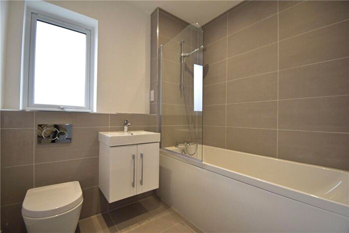 2 Bedroom End Of Terrace House For Sale In Suez Road, Cambridge, Cambridgeshire, CB1