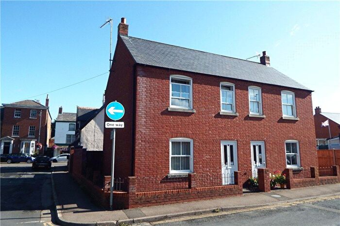 3 Bedroom Semi-Detached House To Rent In Back Lane, Holbeach, PE12