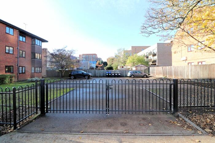 1 Bedroom Flat For Sale In Knights Court, The Nursery, Erith, DA8