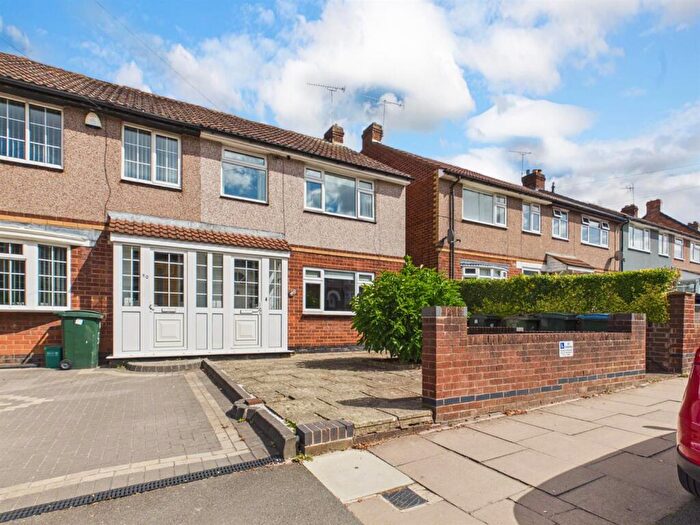 3 Bedroom End Of Terrace House For Sale In Wyken Croft, Wyken, Coventry * Vacant With No Upward Chain *, CV2