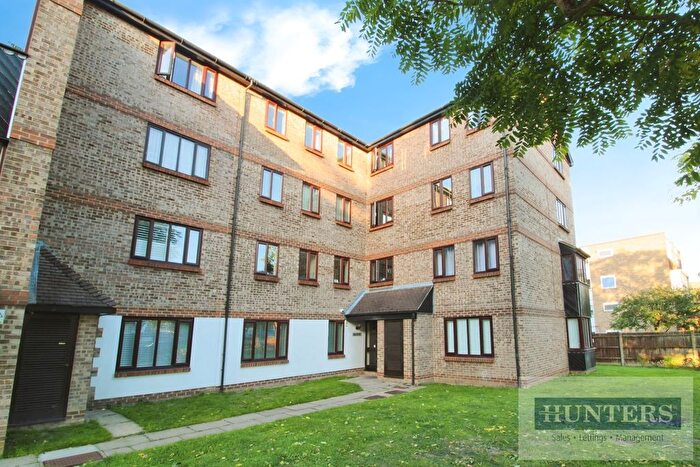 1 Bedroom Flat To Rent In Chalkestone Close, Welling, Kent, DA16