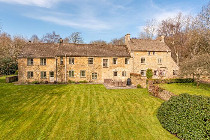 7 Bedroom Farmhouse To Rent In Shipton Moyne, Tetbury, GL8